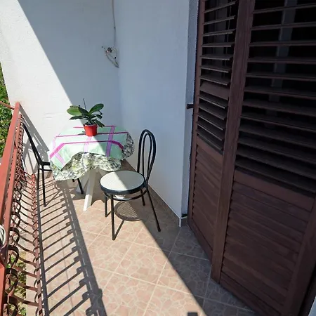 公寓 With Parking Space - 12211 *