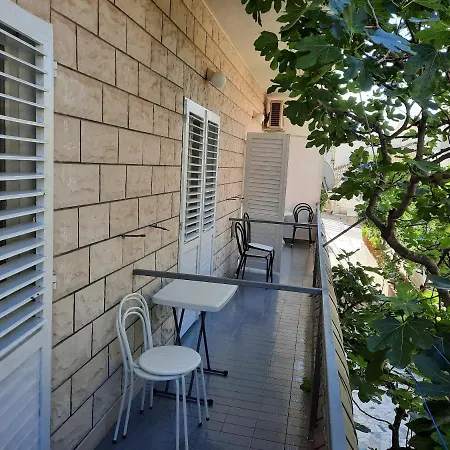 Apartment With A Parking Space - 12211 Makarska