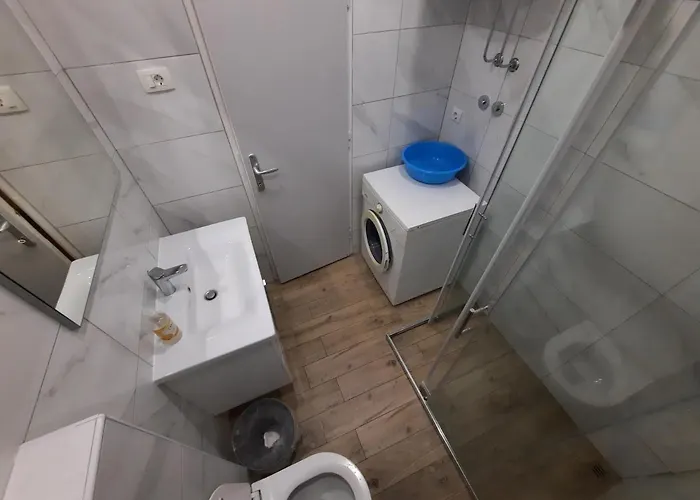 With Parking Space - 12211 Makarska