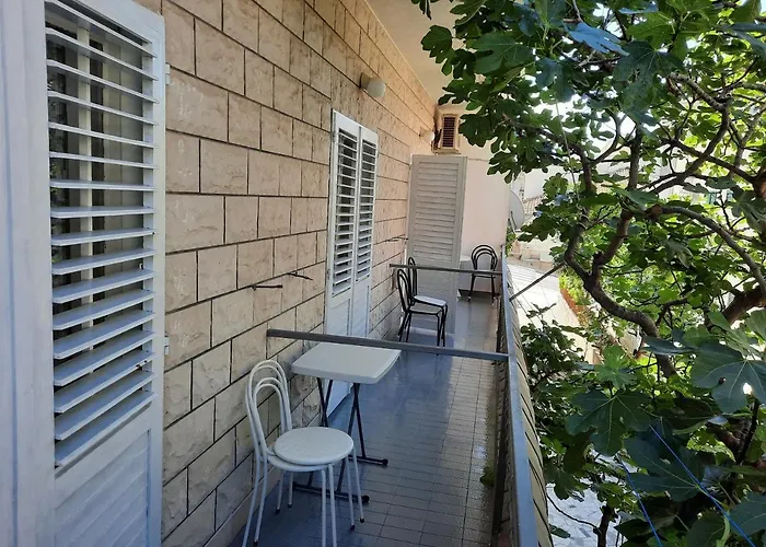 דירה With Parking Space - 12211 מאקרסקה