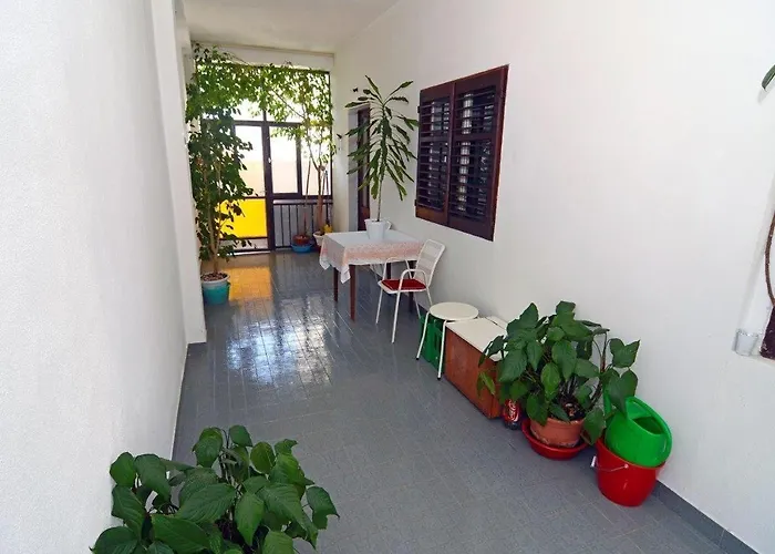 דירה With Parking Space - 12211 *