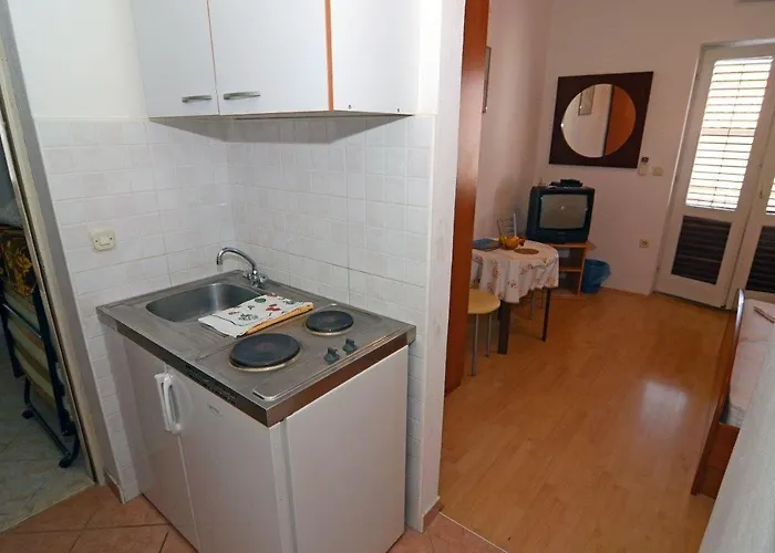 Apartment With Parking Space - 12211 Makarska