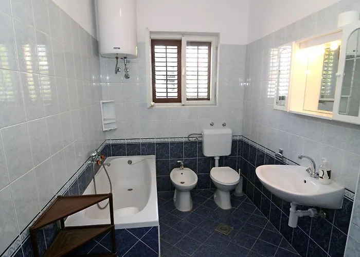 Apartment With Parking Space - 12211 *