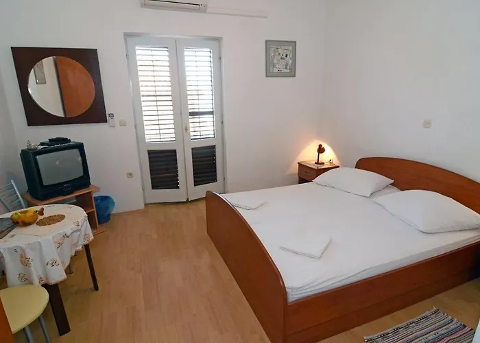 With Parking Space - 12211 Makarska