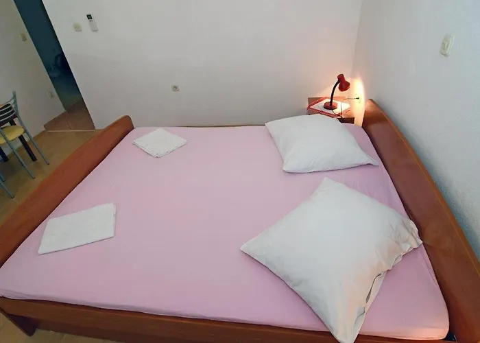 Apartment With Parking Space - 12211 *