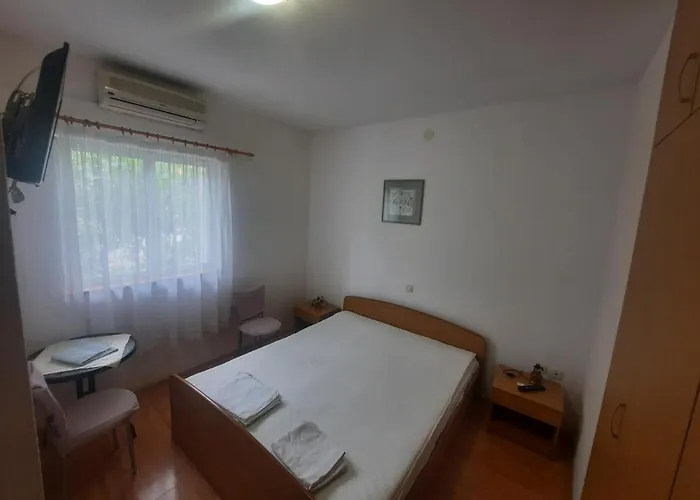 דירה With Parking Space - 12211 מאקרסקה