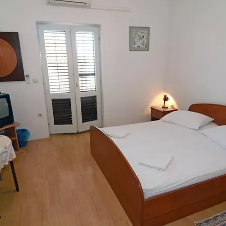 With Parking Space - 12211 Makarska